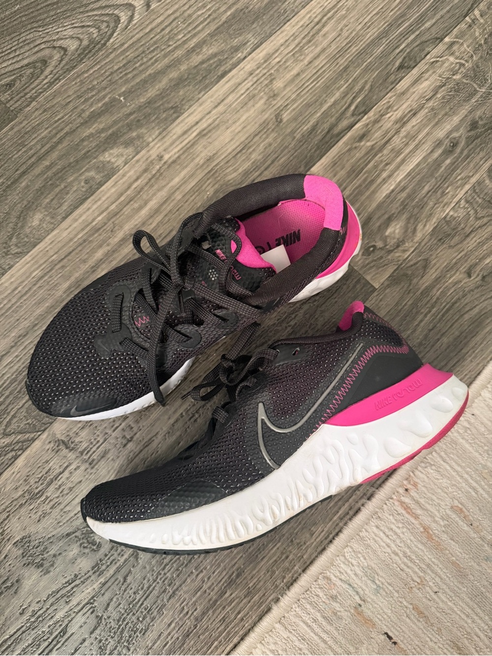 Nike Women's Renew Run Athletic Shoes Black & Pink US 8